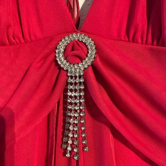 B Darlin Ruby Halter Prom Dress - Picture 3 of 10